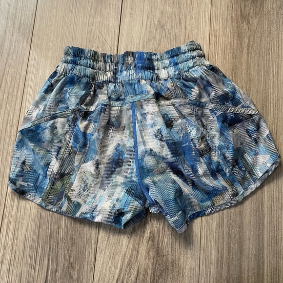 Lululemon Tracker Short 4” - Picture 4 of 6